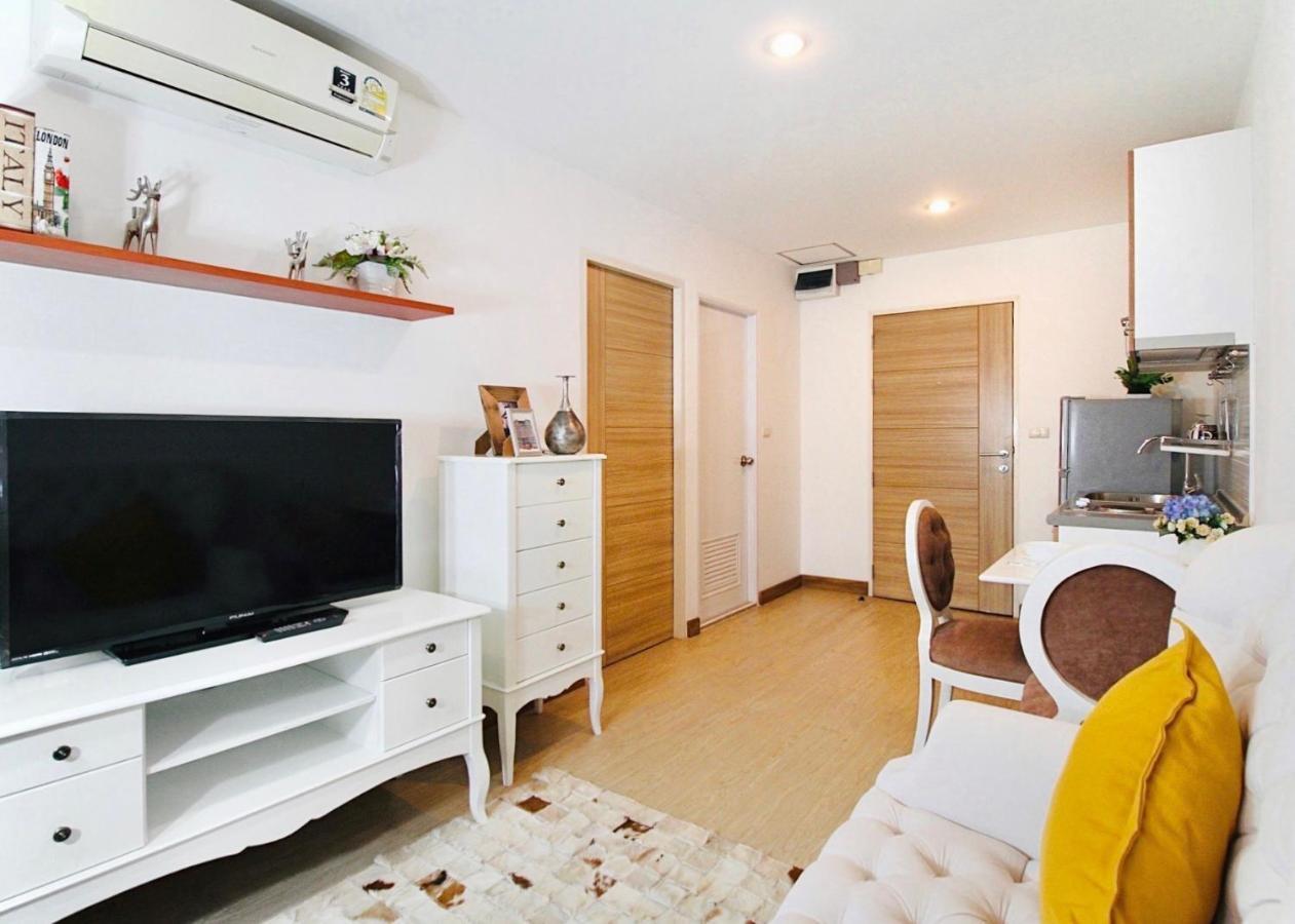 Town Sukhumvit 71 Apartment Банкок Екстериор снимка