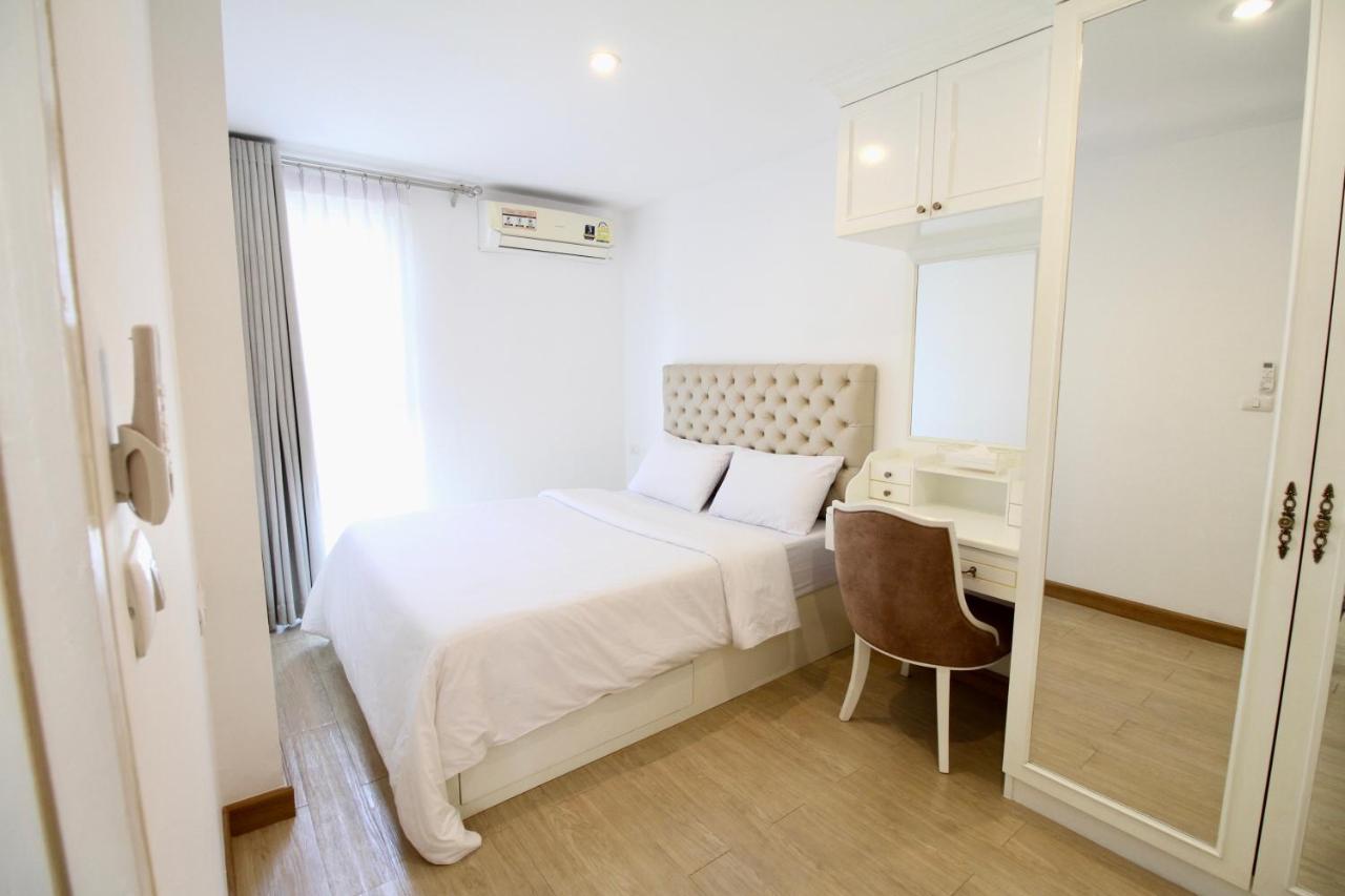Town Sukhumvit 71 Apartment Банкок Екстериор снимка