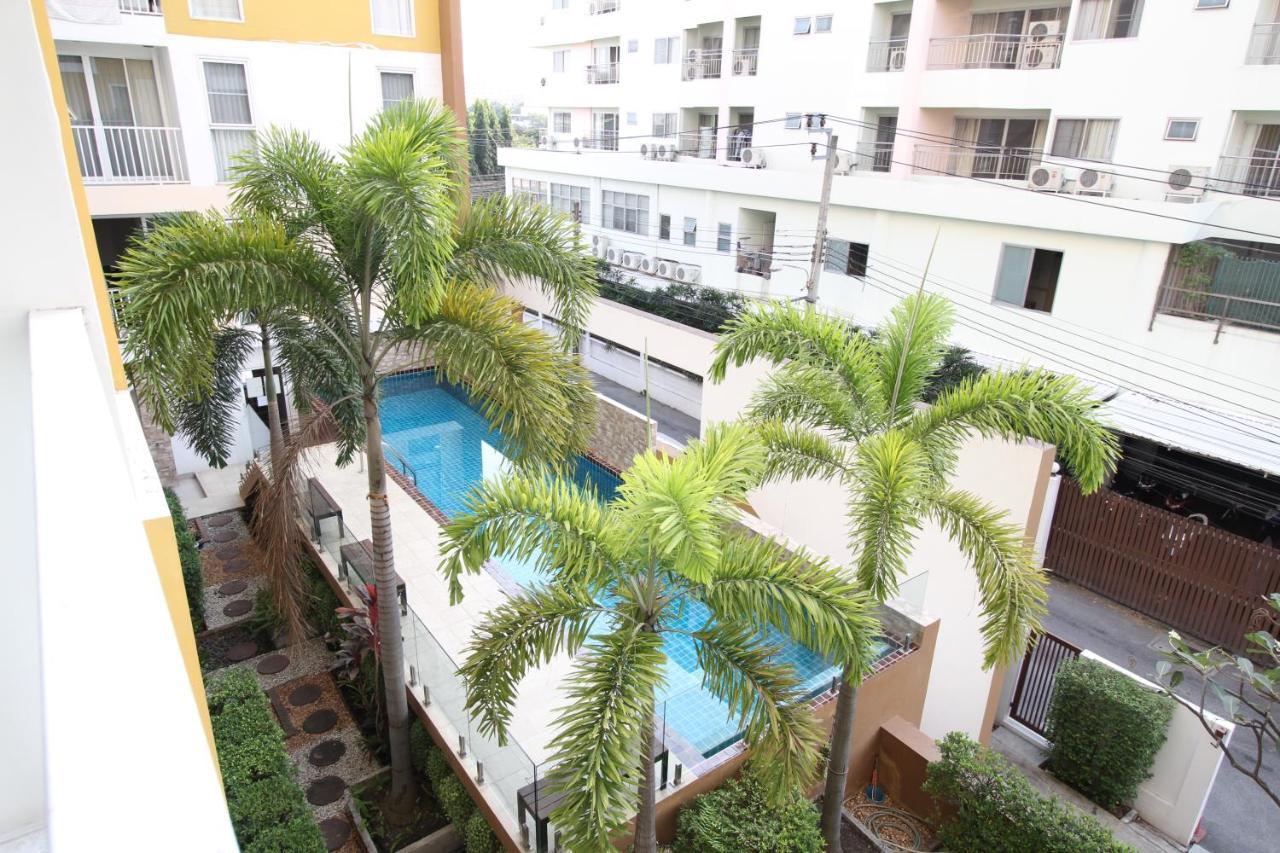 Town Sukhumvit 71 Apartment Банкок Екстериор снимка