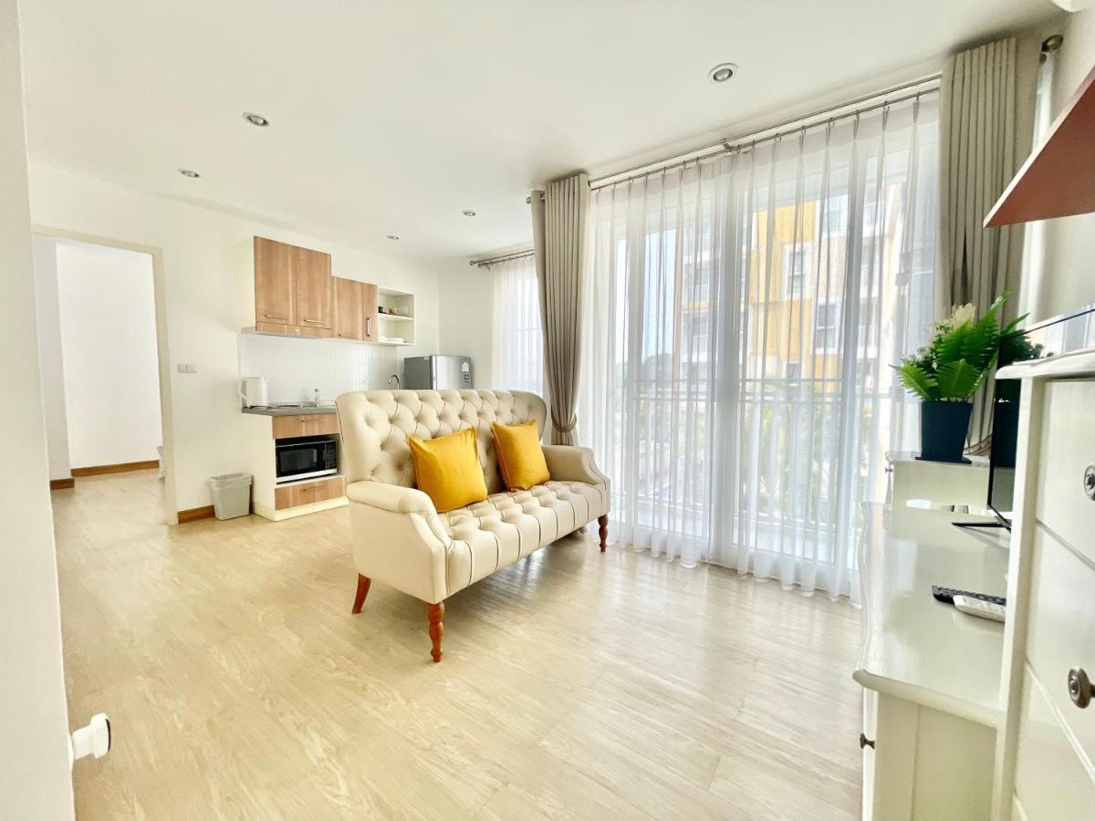 Town Sukhumvit 71 Apartment Банкок Екстериор снимка