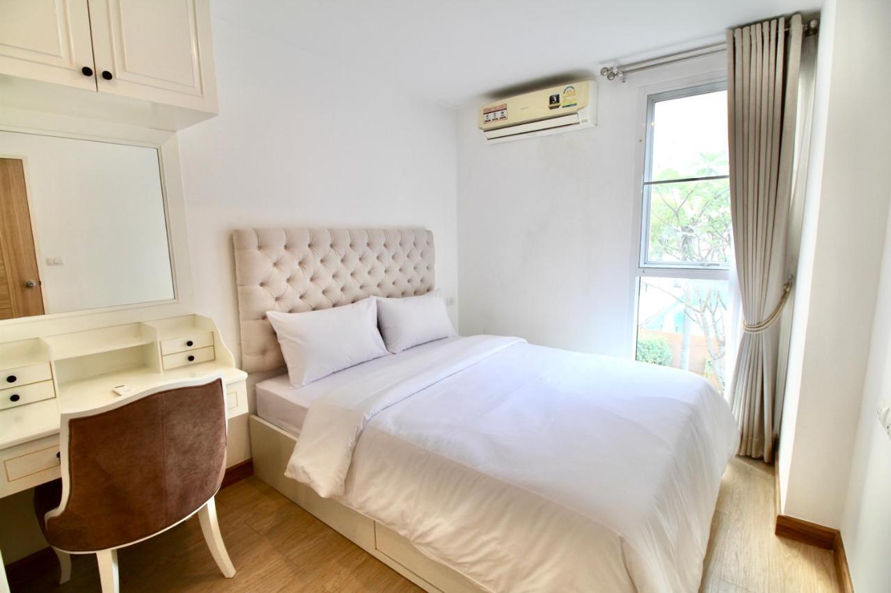 Town Sukhumvit 71 Apartment Банкок Екстериор снимка
