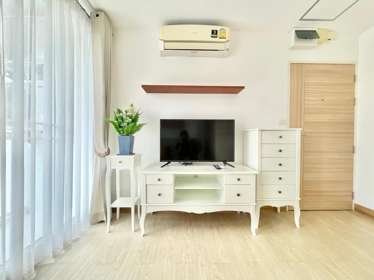 Town Sukhumvit 71 Apartment Банкок Екстериор снимка