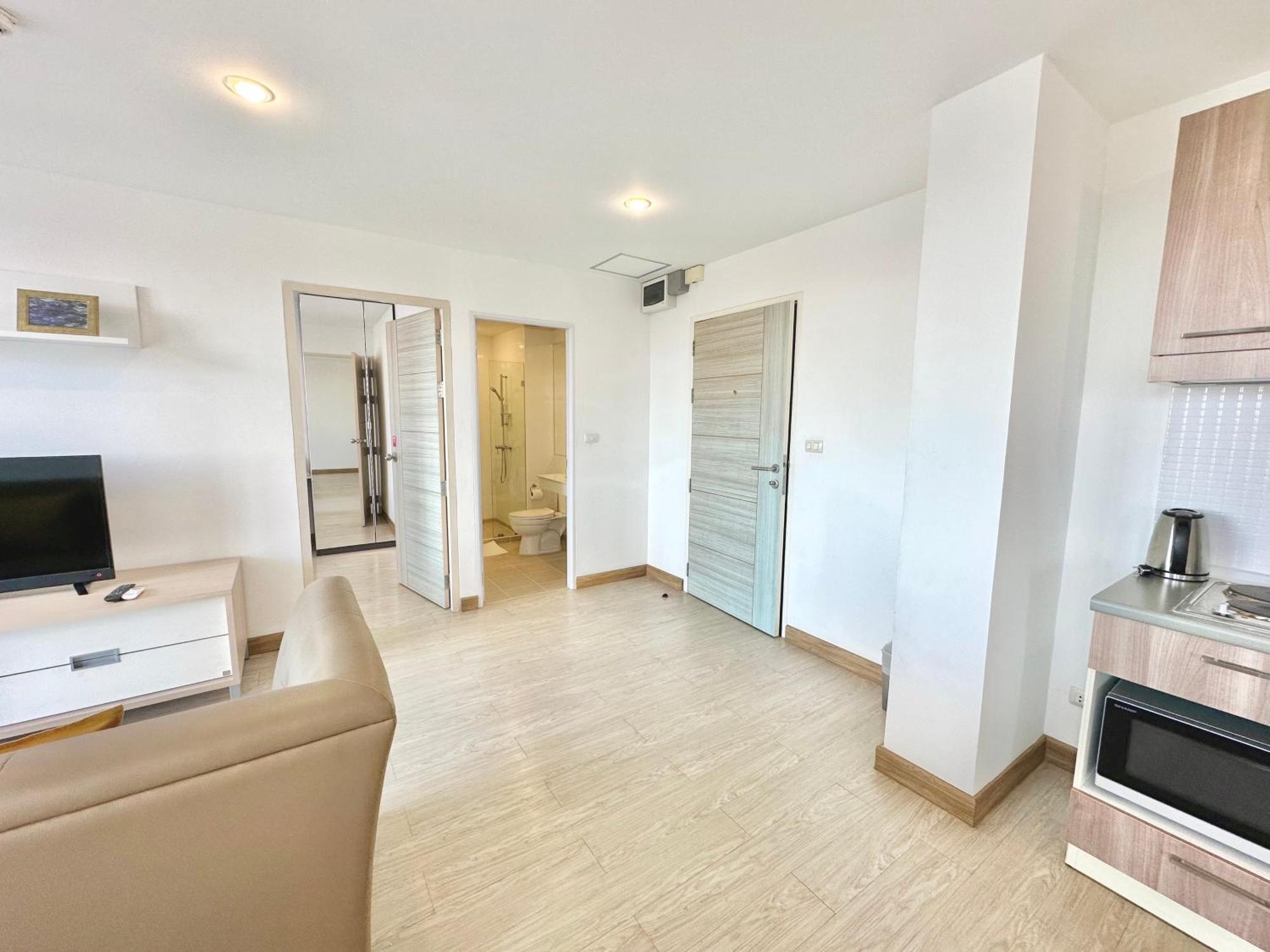 Town Sukhumvit 71 Apartment Банкок Екстериор снимка