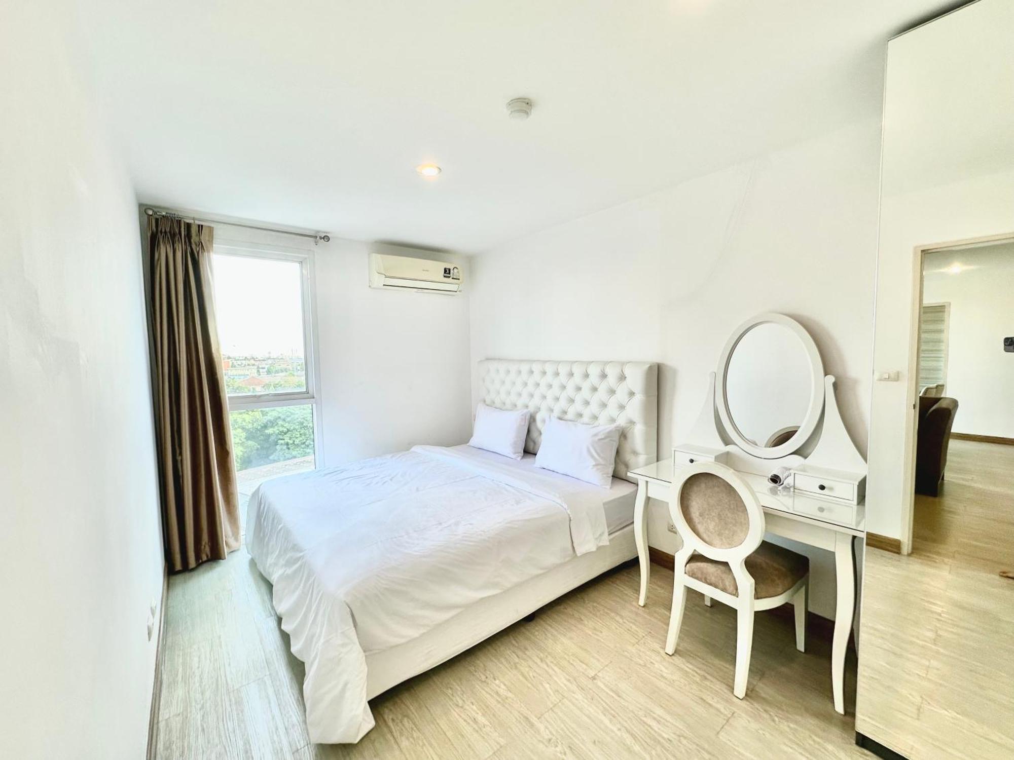 Town Sukhumvit 71 Apartment Банкок Екстериор снимка