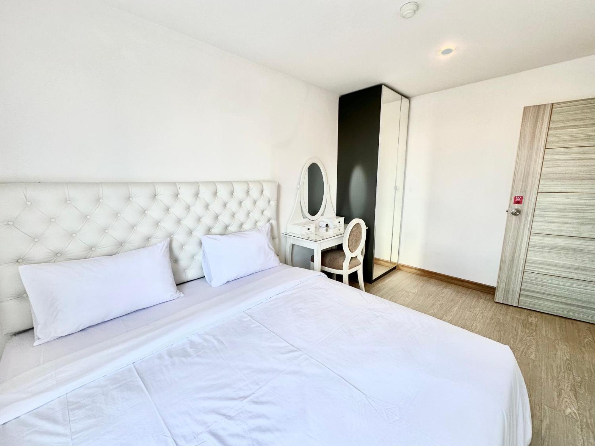 Town Sukhumvit 71 Apartment Банкок Екстериор снимка
