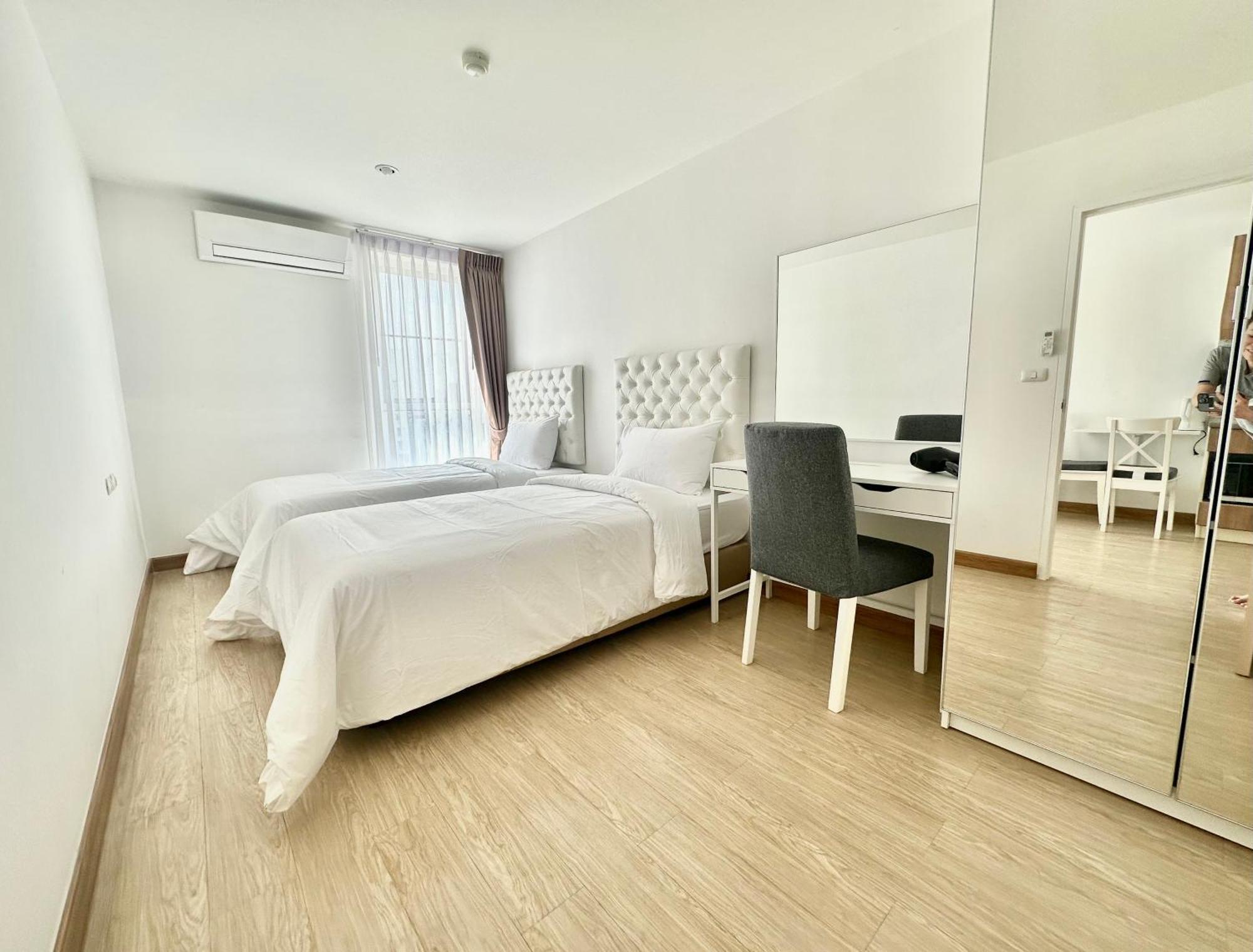 Town Sukhumvit 71 Apartment Банкок Екстериор снимка